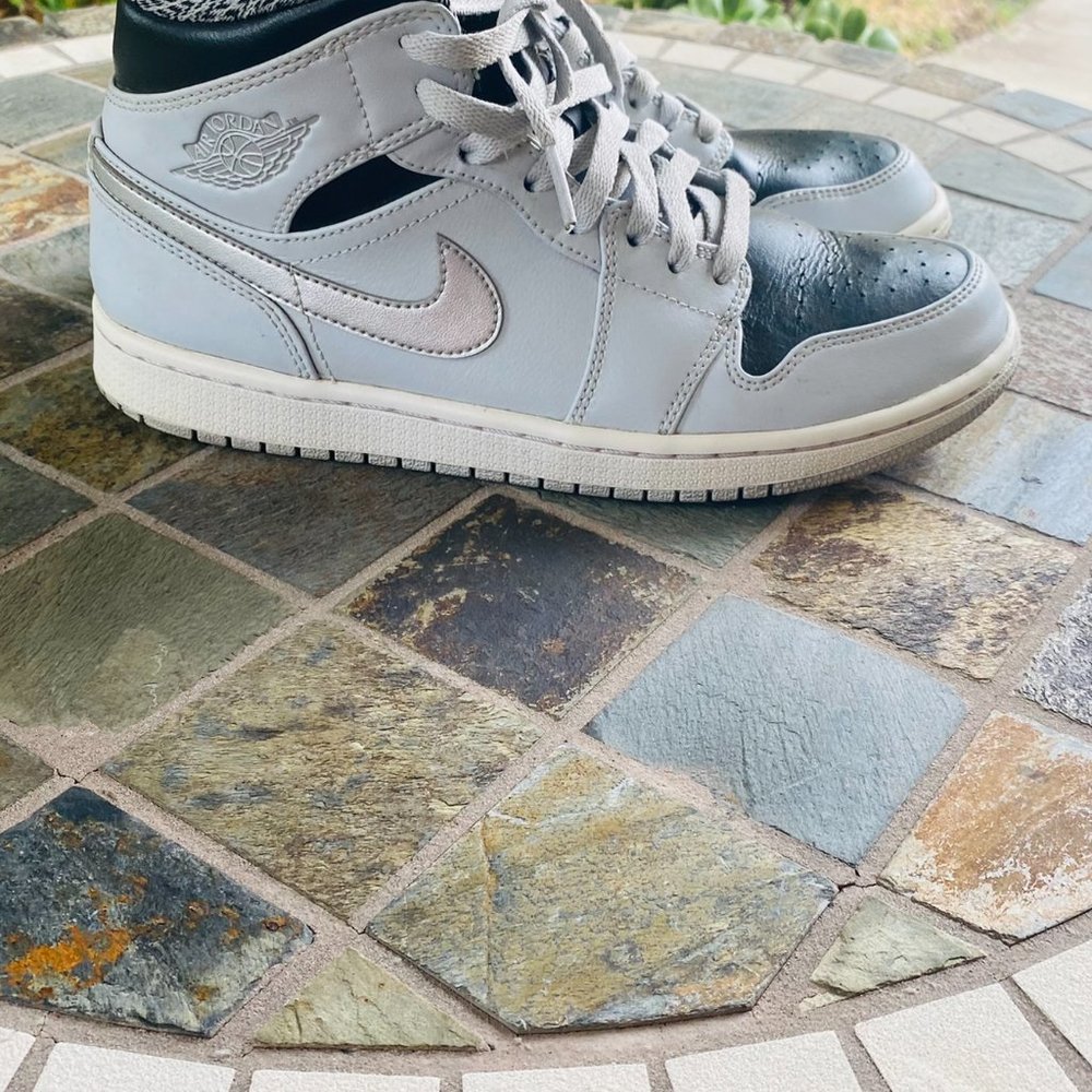 Nike Air Jordan 1 Men's 8 Women's 10 - Picture 7 of 11